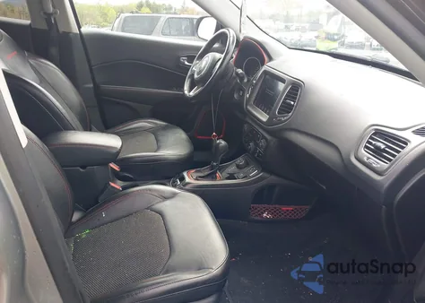 2020 Jeep Compass Trailhawk 4X4 z USA, uszkodzony, nr VIN 3C4NJDDB6LT184616